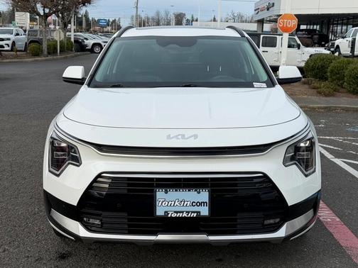 2023 Kia Niro SX Touring