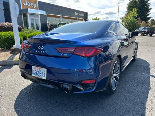 2017 INFINITI Q60 3.0T Premium