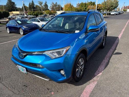 Electric 2016 Toyota RAV4 Hybrid XLE