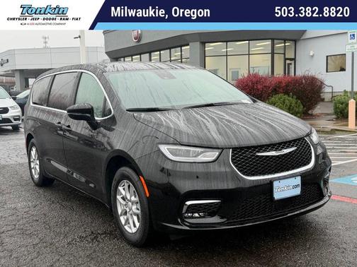 Diamond Black 2026 Chrysler Pacifica Select