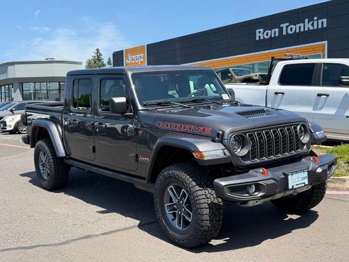 Granite Crystal Clearcoat Metallic 2026 Jeep Gladiator Mojave