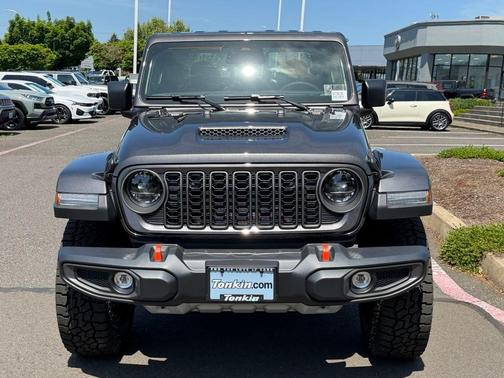 Granite Crystal Clearcoat Metallic 2026 Jeep Gladiator Mojave