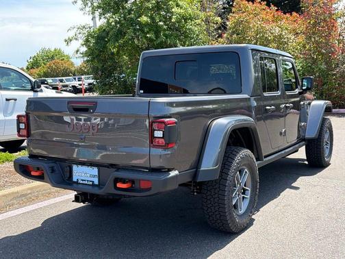 Granite Crystal Clearcoat Metallic 2026 Jeep Gladiator Mojave