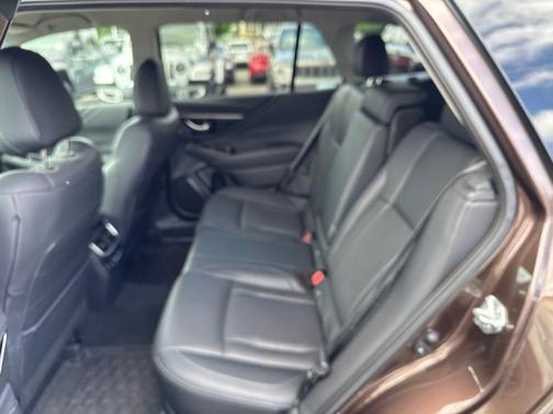 Cinnamon Brown Pearl 2022 Subaru Outback Limited