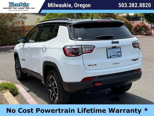 Bright White Clearcoat 2026 Jeep Compass Trailhawk