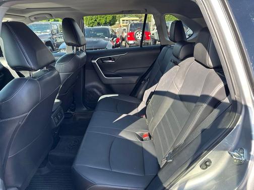 Silver Sky Metallic 2021 Toyota RAV4 XLE Premium
