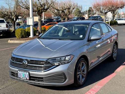 Pyrite Silver Metallic 2024 Volkswagen Jetta 1.5T SE