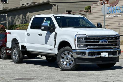 Oxford White 2025 Ford F-250 Lariat