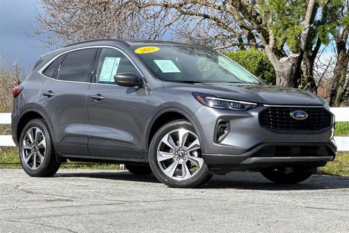2025 Ford Escape Platinum