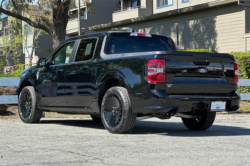 2025 Ford Maverick Lobo Standard