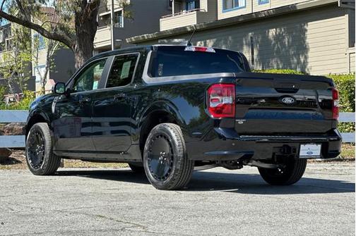2025 Ford Maverick Lobo Standard
