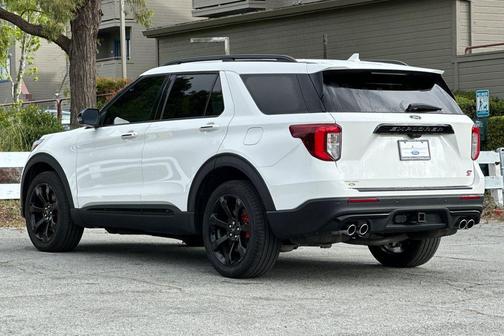 Star White Metallic Tri-Coat 2023 Ford Explorer ST