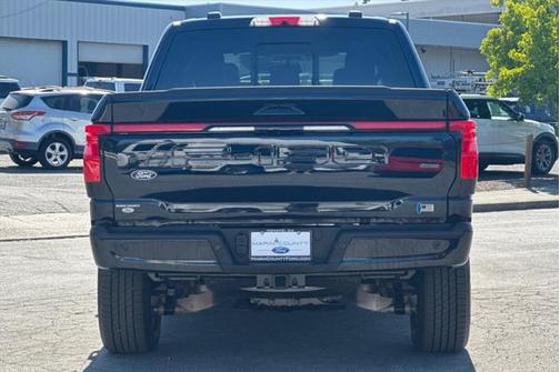 2025 Ford F-150 Lightning LARIAT
