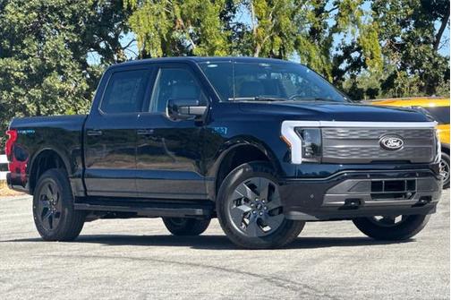 2025 Ford F-150 Lightning LARIAT