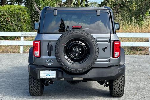Carbonized Gray Metallic 2026 Ford Bronco Big Bend