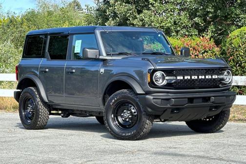 Carbonized Gray Metallic 2026 Ford Bronco Big Bend