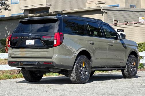 2025 Ford Expedition Tremor