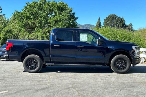 2025 Ford F-150 Lightning XLT