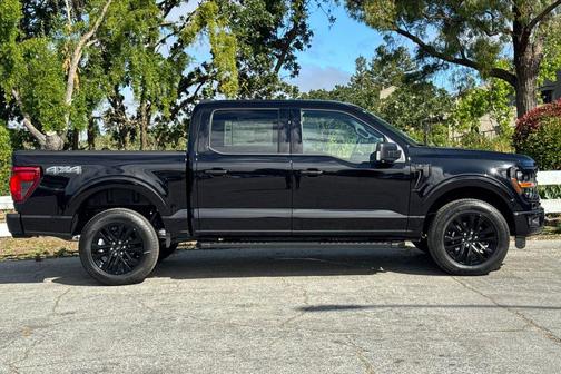Agate Black Metallic 2026 Ford F-150 XLT