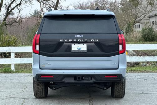 2025 Ford Expedition Max Active 4x4