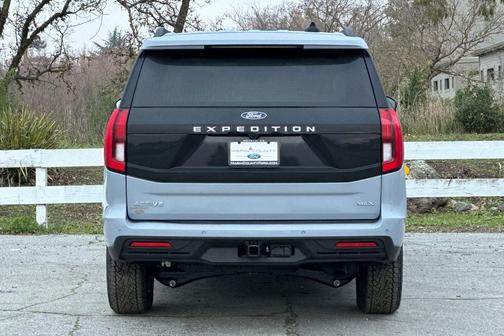 2025 Ford Expedition Max Active 4x4