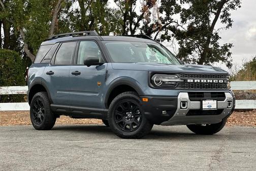 Azure Gray Metallic Tri-Coat 2026 Ford Bronco Sport Badlands