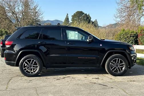 2020 Jeep Grand Cherokee Trailhawk