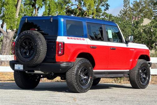 Oxford White 2026 Ford Bronco Stroppe Edition