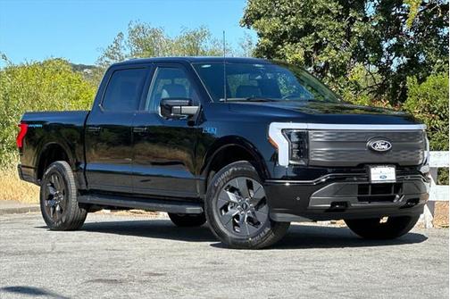 2025 Ford F-150 Lightning LARIAT