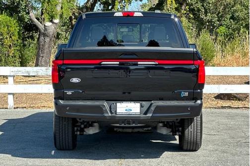 2025 Ford F-150 Lightning LARIAT