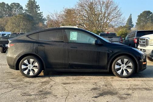 2024 Tesla Model Y Long Range Dual Motor All-Wheel Drive