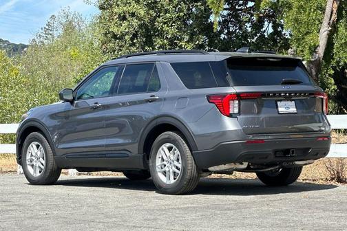 Carbonized Gray Metallic 2026 Ford Explorer Active