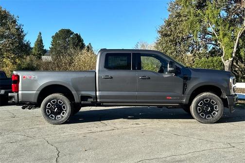 2026 Ford F-350 Platinum