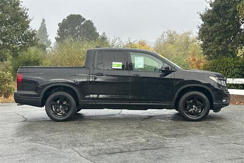 2023 Honda Ridgeline Black