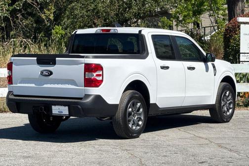 Oxford White 2026 Ford Maverick XLT