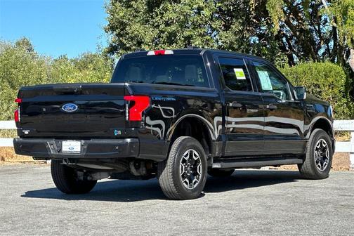 2023 Ford F-150 Lightning XLT