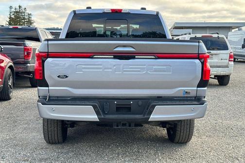 2022 Ford F-150 Lightning Platinum
