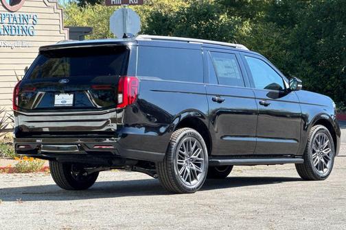 Agate Black Metallic 2026 Ford Expedition Max Platinum