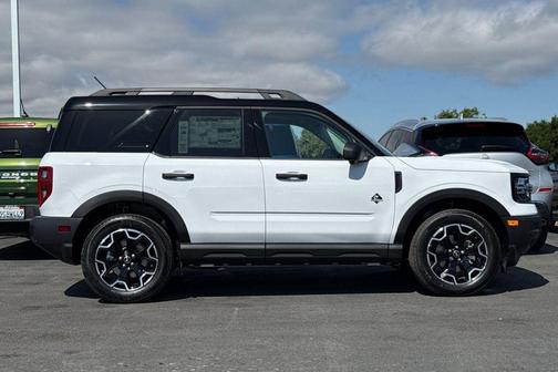 Oxford White 2026 Ford Bronco Sport Outer Banks