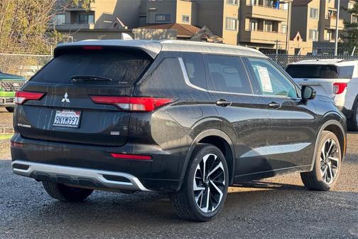 2024 Mitsubishi Outlander SEL Platinum Edition S-AWC