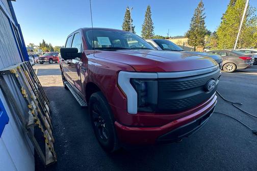 2025 Ford F-150 Lightning Flash