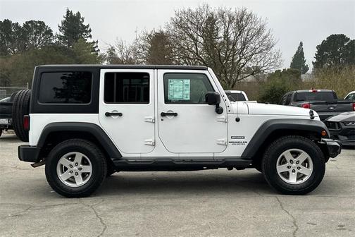 2016 Jeep Wrangler Unlimited Sport