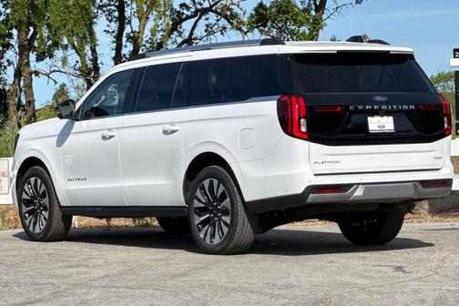 Oxford White 2025 Ford Expedition Max Platinum