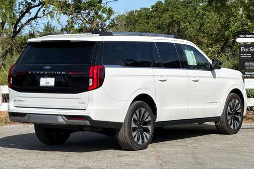 Oxford White 2025 Ford Expedition Max Platinum