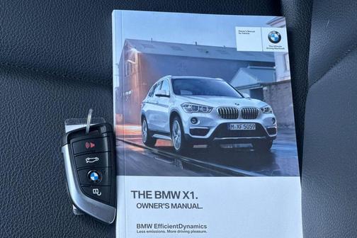 Glacier Silver Metallic 2017 BMW X1 sDrive28i