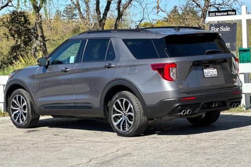 2021 Ford Explorer ST