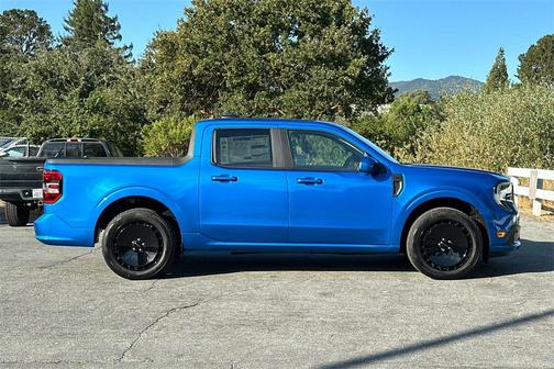2025 Ford Maverick Lobo