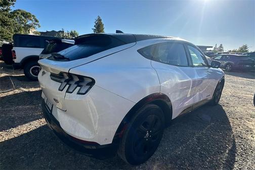 2022 Ford Mustang Mach-E California Route 1