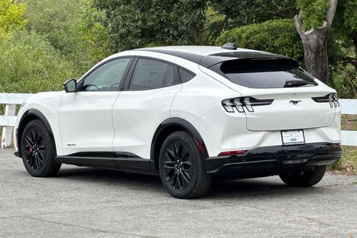 Star White Metallic Tri-Coat 2025 Ford Mustang Mach-E Premium