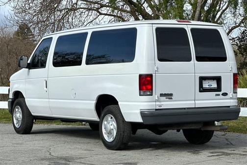 2013 Ford E350 Super Duty XL